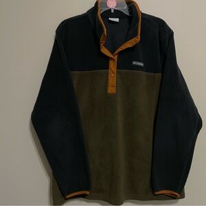 Columbia Black and Olive‎ Pullover
Size 2X~Men’s Outdoors or Hiking